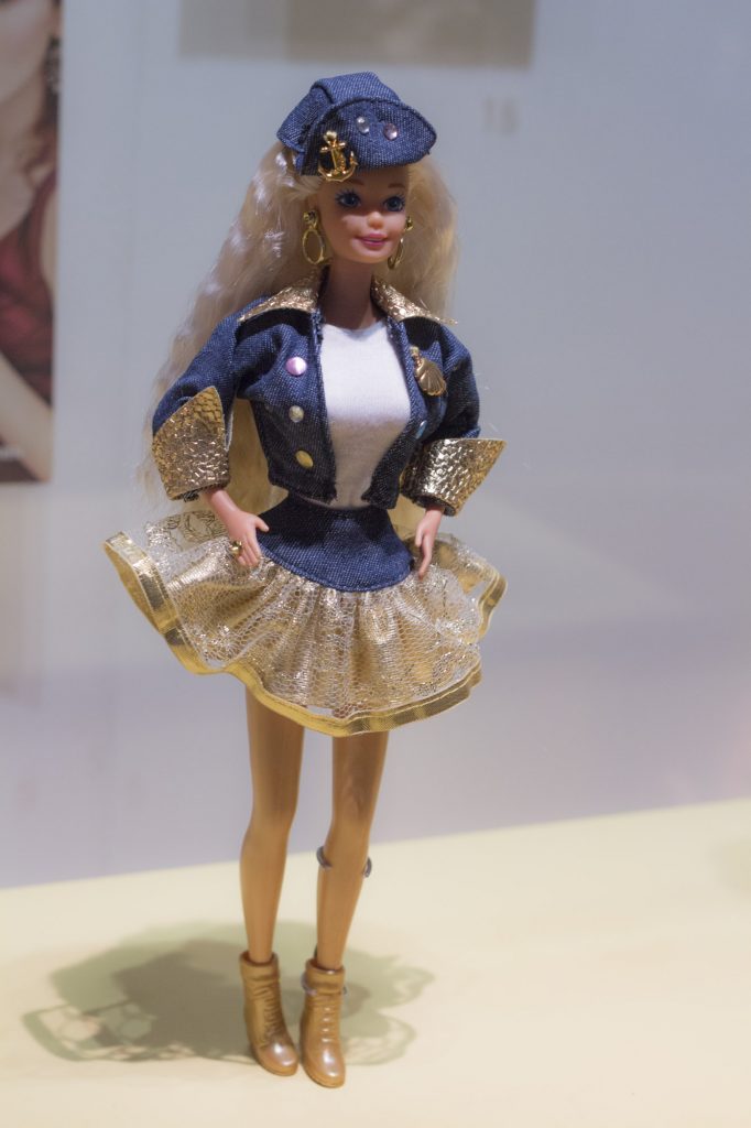La petite vie de Ci Exposition Barbie 00070